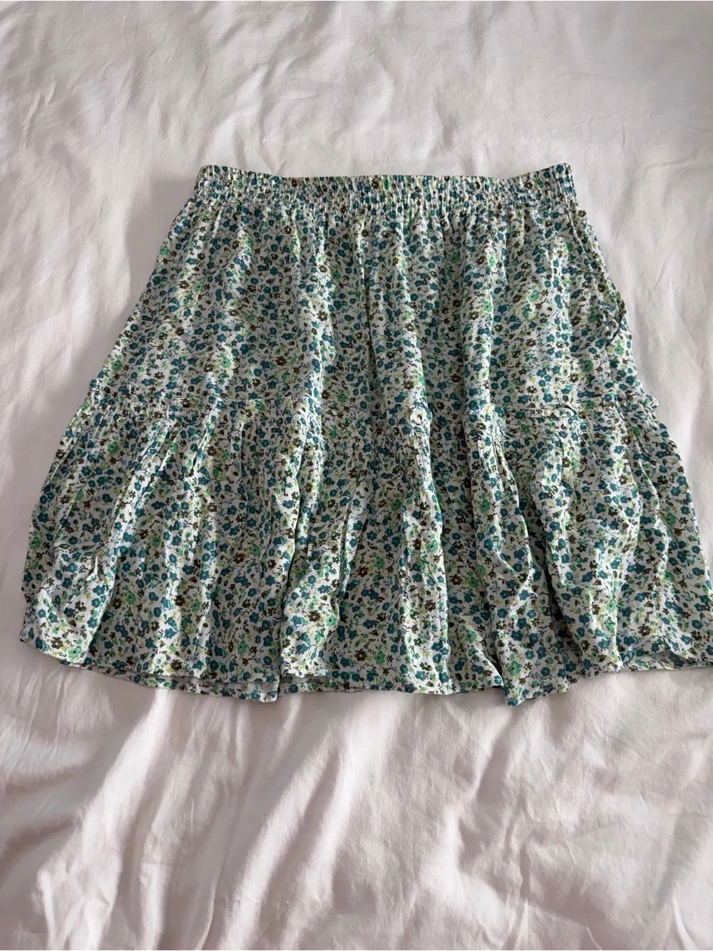 Love Ady Women’s Flowy, Floral Tiered Mini Skirt in Green & Blue Boho Size L - Picture 2 of 7